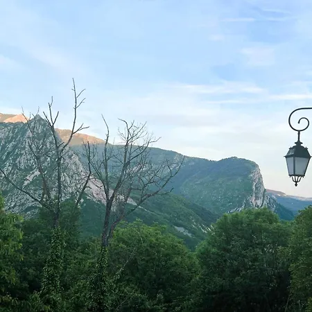 La Maison De Madeleine 펜션 *